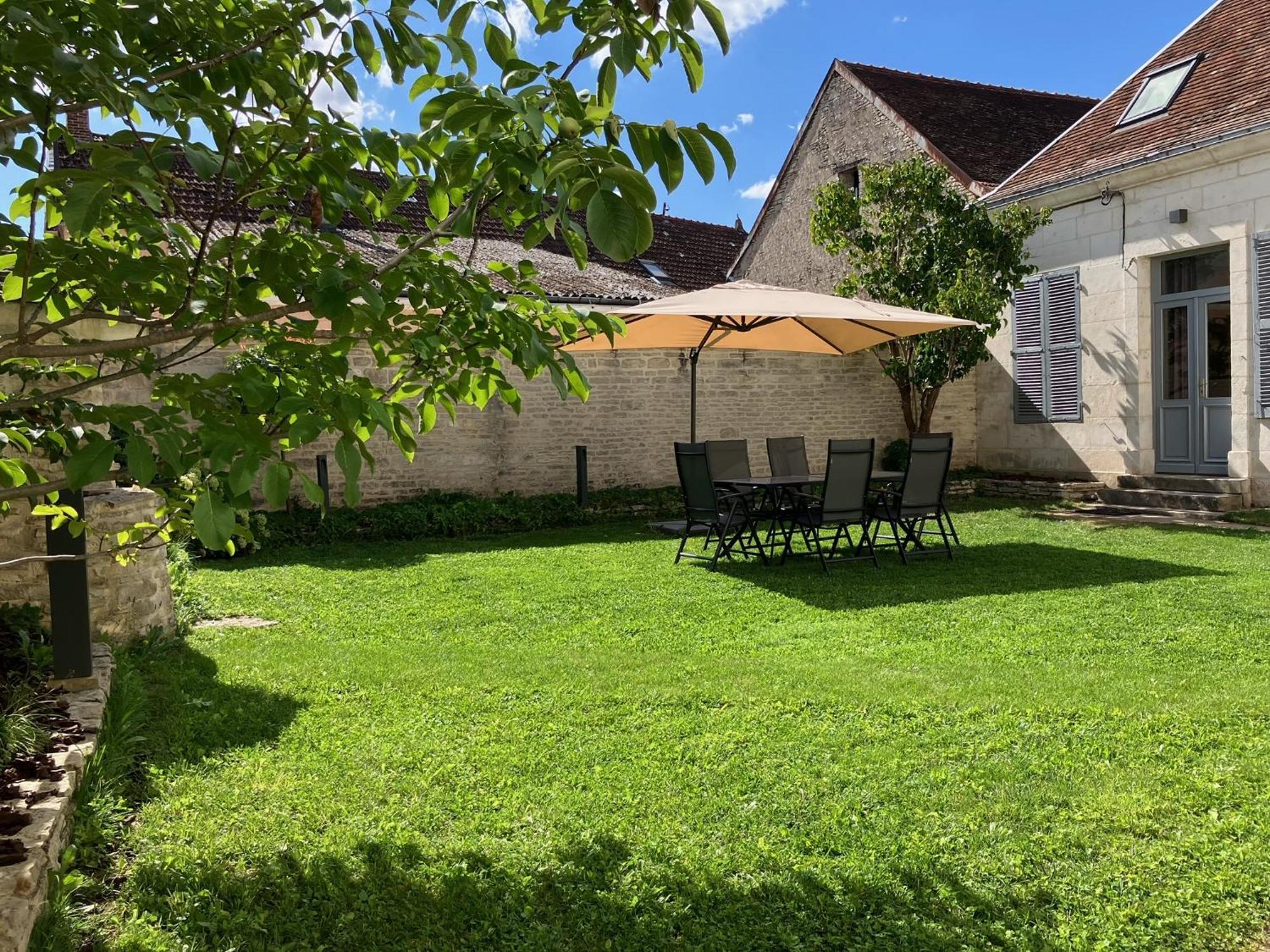 La Villa Lombardi En Champagne, Avec Piscine Privee Et Jacuzzi Les Riceys Eksteriør billede